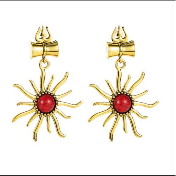 NEW! Sunburst Earrings with Red Stone - Picture 3 of 3